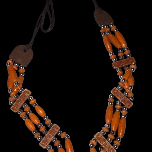 Jewelry - Elegant Orange Beaded Necklace